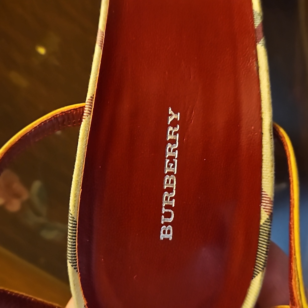 BURBERRY HEELS 👠 leather - Picture 2 of 5